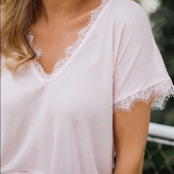 Light pink t-shirt Soho NWOT - Picture 2 of 3